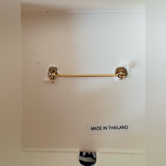 Vintage Liz Claiborne Gold-Tone Dragonfly Brooch - Picture 2 of 3